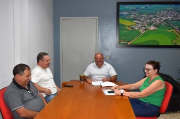 ATO FORMALIZA CESSÃO DE USO DE IMÓVEL PARA APAE