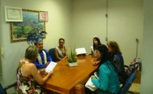 Corte do Carnaval de Cruz Alta visita prefeita