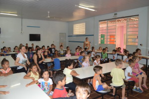 Escolas Girassol e Waldomiro Rossetto iniciaram o ano letivo com muita animação.