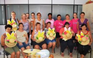 Páscoa é tema de trabalho artesanal feito pelo grupo de mulheres do NAAB