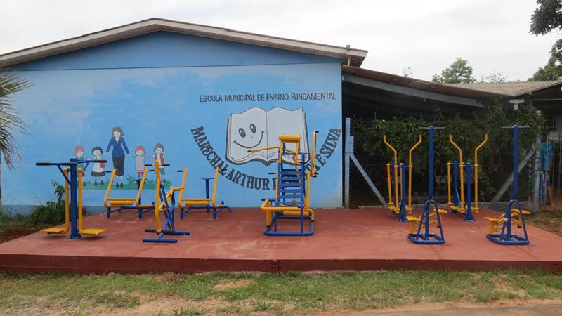 Município inaugura academia ao ar livre em Engenho Velho