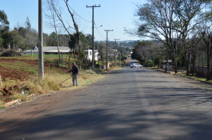 Secretaria de Obras segue realizando serviços de limpeza e pinturas em ruas de Catuipe