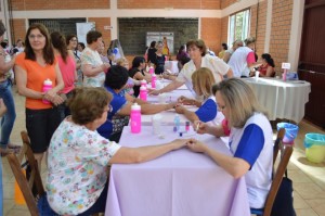 CAMINHADA E ATRAÇÕES DIVERSAS FIZERAM  PARTE DO ENCERRAMENTO DO OUTUBRO ROSA EM CATUÍPE