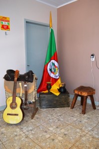Prefeitura recebe decoração temática alusiva às comemorações da Semana Farroupilha