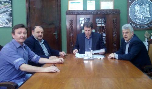 Municipio de Catuipe recebe veículo para o Programa DISSIMINA.