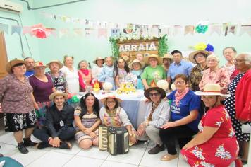 GRUPOS DO CRAS PARTICIPAM DE FESTA JUNINA