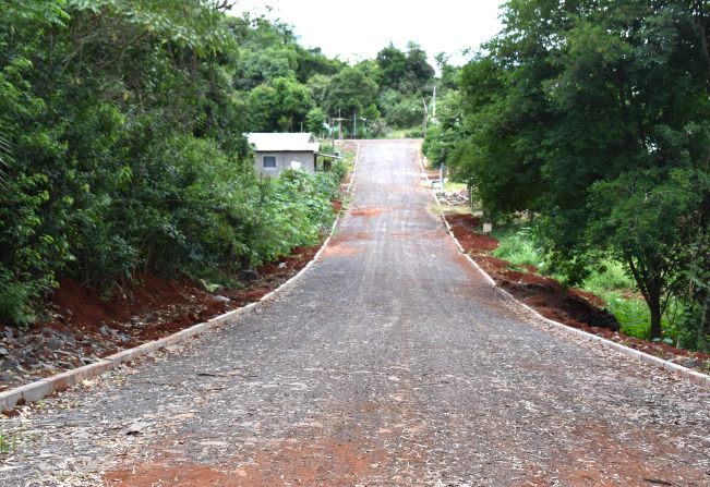 CALÇAMENTO NO BAIRRO SÃO CRISTÓVÃO ESTÁ CONCLUÍDO