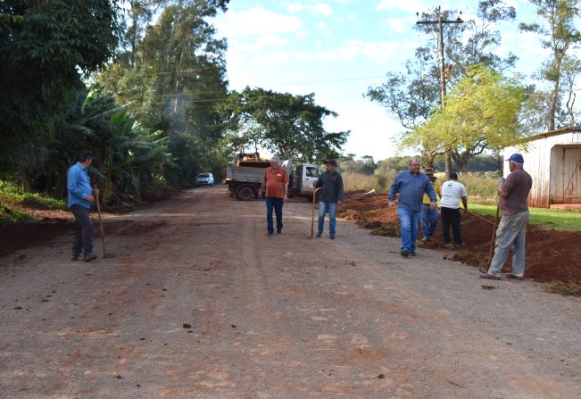 CONCLUIDO O CALÇAMENTO NA COMUNIDADE DE ESQUINA BOM SUCESSO 