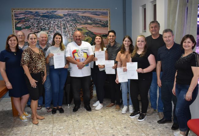 5 NOVOS AGENTES DE SAÚDE TOMAM POSSE NO MUNICÍPIO DE CATUÍPE
