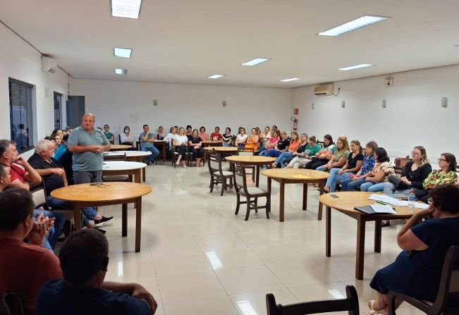 ASSEMBLÉIA GERAL APROVA FUNDAÇÃO DA APAE DE CATUÍPE
